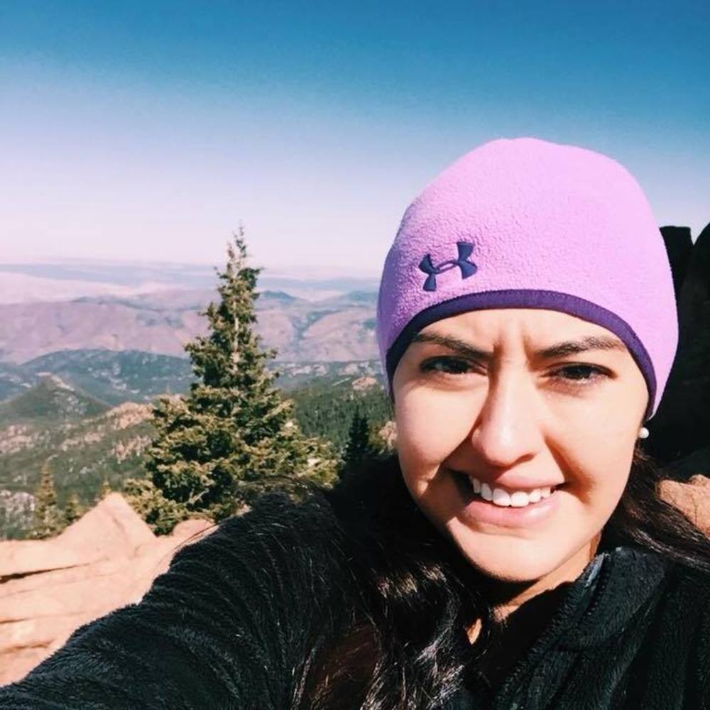 Meet your Posher, Yanira